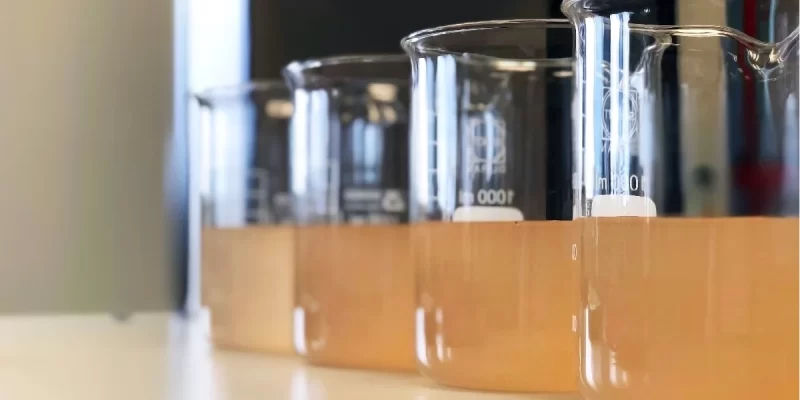 منعقد کننده های آهن دار